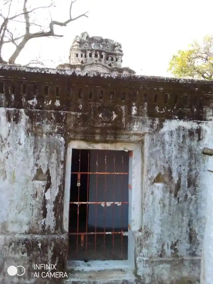 Arulmigu Uthamakaragam Temple, V.Madhepalli - 635121 Temple