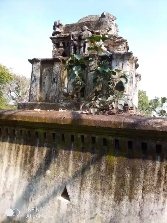 Arulmigu Uthamakaragam Temple, V.Madhepalli - 635121 அருள்மிகு உத்தம கரகம் திருக்கோயில், V.Madhepalli - 635121, Krishnagiri - Ancient Temple Architecture and History Image 5