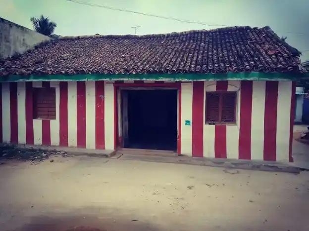 Arulmigu Uthamakaragam Temple, Veppanappalli, Boothimudlu - 635121 அருள்மிகு உத்தம கரகம் திருக்கோயில், Veppanappalli, Boothimudlu - 635121, Krishnagiri - Ancient Temple Architecture and History Image 3