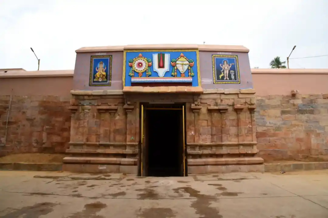 Arulmigu Uthamar Temple,, No1. Tolgate, Mannachanallur - 621216 அருள்மிகு உத்தமர் திருக்கோயில், No1. Tolgate, Mannachanallur - 621216, Thiruchirappalli - Ancient Temple Architecture and History Image 4