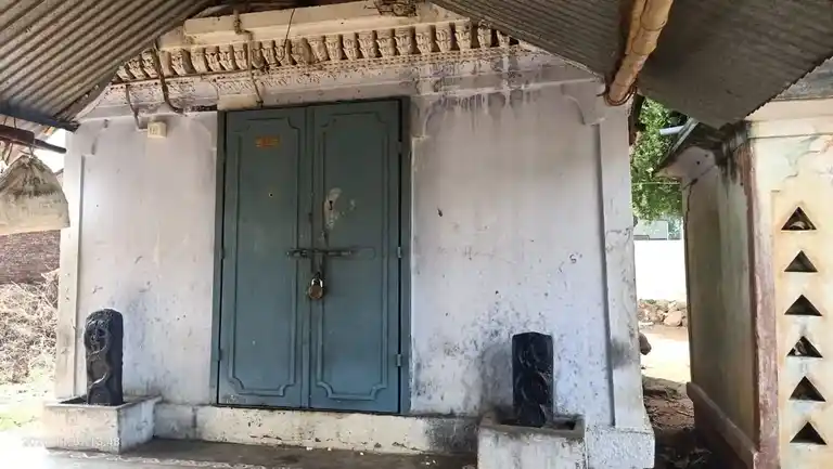 Arulmigu Uthamarayar Urchavar Sannathi, Ayyampalayam - 632315 Temple