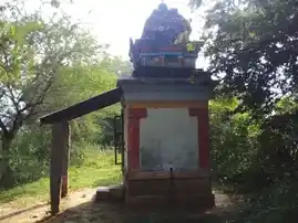 Arulmigu Uthanda Ooranippillaiyar Temple, Thirukkalampur - 622403 அருள்மிகு உத்தண்ட ஊரணிப்பிள்ளையார் திருக்கோயில், Thirukkalampur - 622403, Pudukkottai - Ancient Temple Architecture and History Image 3