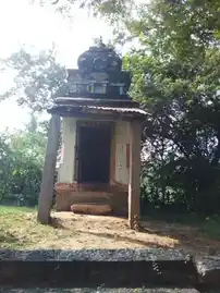Arulmigu Uthanda Ooranippillaiyar Temple, Thirukkalampur - 622403 அருள்மிகு உத்தண்ட ஊரணிப்பிள்ளையார் திருக்கோயில், Thirukkalampur - 622403, Pudukkottai - Ancient Temple Architecture and History Image 4