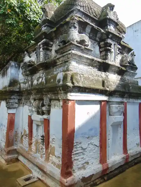 Arulmigu Uthandarayar Temple, Nambiyampalayam - 641654 அருள்மிகு உத்தண்டராயர் திருக்கோயில், நம்பியாம்பாளையம் - 641654, Tiruppur - Ancient Temple Architecture and History Image 5