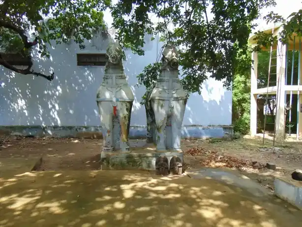 Arulmigu Uthandarayar Temple, Nambiyampalayam - 641654 அருள்மிகு உத்தண்டராயர் திருக்கோயில், நம்பியாம்பாளையம் - 641654, Tiruppur - Ancient Temple Architecture and History Image 7