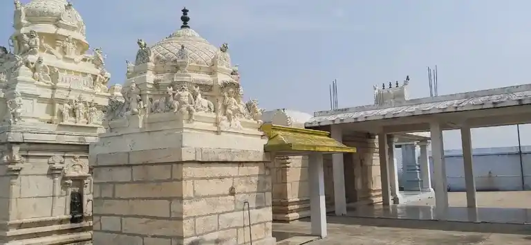 Arulmigu Uthandavelauthaswamy Temple, Uthiur - 638703 அருள்மிகு உத்தண்டவேலாயுதசுவாமி திருக்கோயில், ஊதியூர் - 638703, Tiruppur - Ancient Temple Architecture and History Image 4