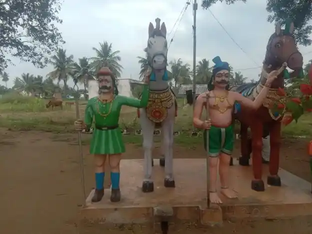 Arulmigu Uthandi Sellandiamman Temple, Dharapuram, Kadaiyampatty, Dharapuram - 636455 அருள்மிகு உத்தண்டி செல்லாண்டியம்மன் திருக்கோயில், தாராபுரம், காடையாம்பட்டி, தாராபுரம் - 636455, Salem - Ancient Temple Architecture and History Image 7