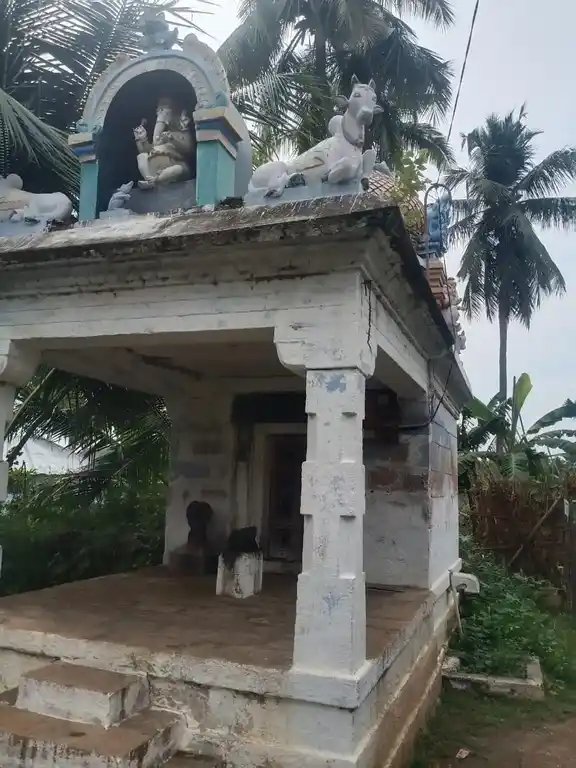 Arulmigu Uthandi Vinayagar Temple, Kattuputhur,Thottiyam - 621207 அருள்மிகு உத்தண்டி விநாயகர் திருக்கோயில், Kattuputhur,Thottiyam - 621207, Thiruchirappalli - Ancient Temple Architecture and History Image 2