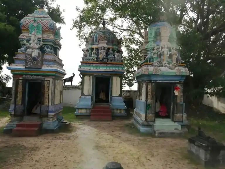 Arulmigu Uthiramudaiya Ayyanar Temple, Aththiyuthu - 623539 Arulmigu Uthiramudaiya Ayyanar Temple, Aththiyuthu - 623539, Ramanathapuram - Ancient Temple Architecture and History Image 2