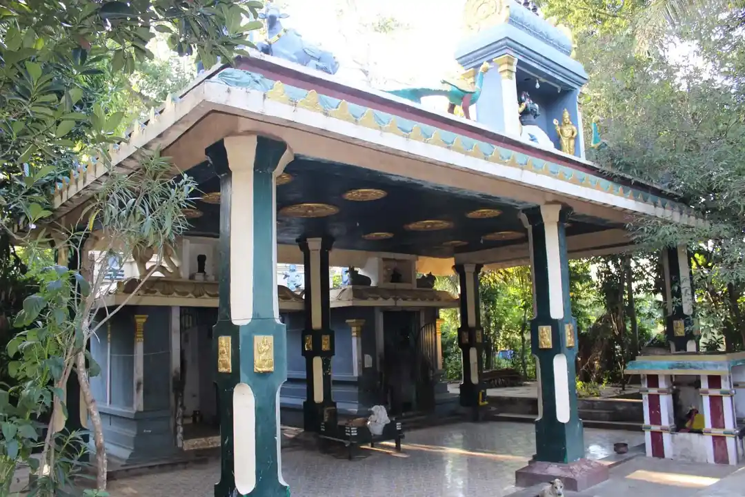 Arulmigu Uthirapatheeswarar Temple, Sooriyanarkovil - 612102 அருள்மிகு உத்திரபதி திருக்கோயில், Sooriyanarkovil - 612102, Thanjavur - Ancient Temple Architecture and History Image 4