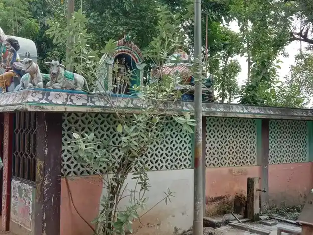 Arulmigu Uthirapatheswarar Temple, Murugamangalam - 609811 அருள்மிகு உத்ராபதீஸ்வரர் சுவாமி திருக்கோயில், Murugamangalam - 609811, Mayiladuthurai - Ancient Temple Architecture and History Image 3