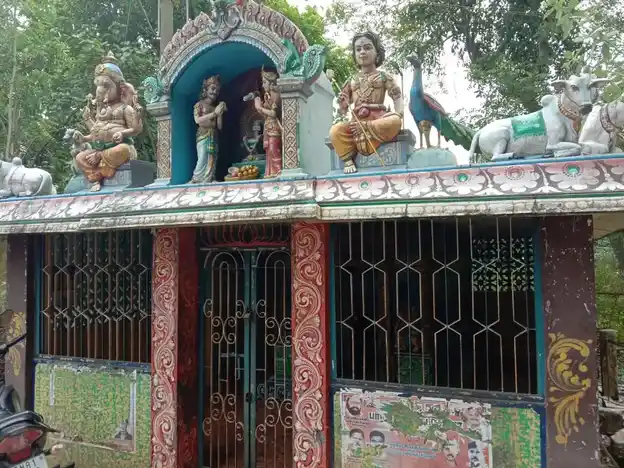 Arulmigu Uthirapatheswarar Temple, Murugamangalam - 609811 அருள்மிகு உத்ராபதீஸ்வரர் சுவாமி திருக்கோயில், Murugamangalam - 609811, Mayiladuthurai - Ancient Temple Architecture and History Image 5