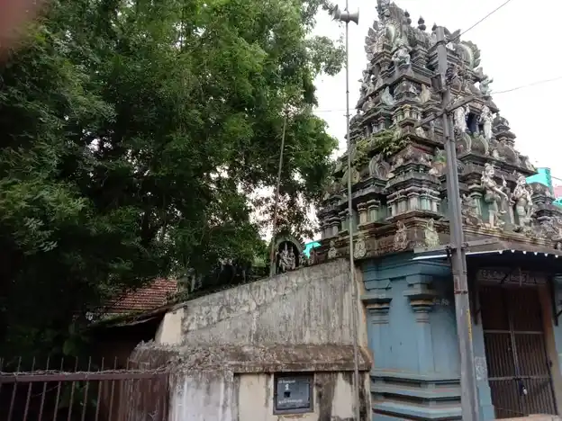 Arulmigu Uthpaleshwarar Temple, Thiruvalangadu - 609810 அருள்மிகு உத்பாலேஸ்வரர் திருக்கோயில், திருவாலங்காடு - 609810, Mayiladuthurai - Ancient Temple Architecture and History Image 7
