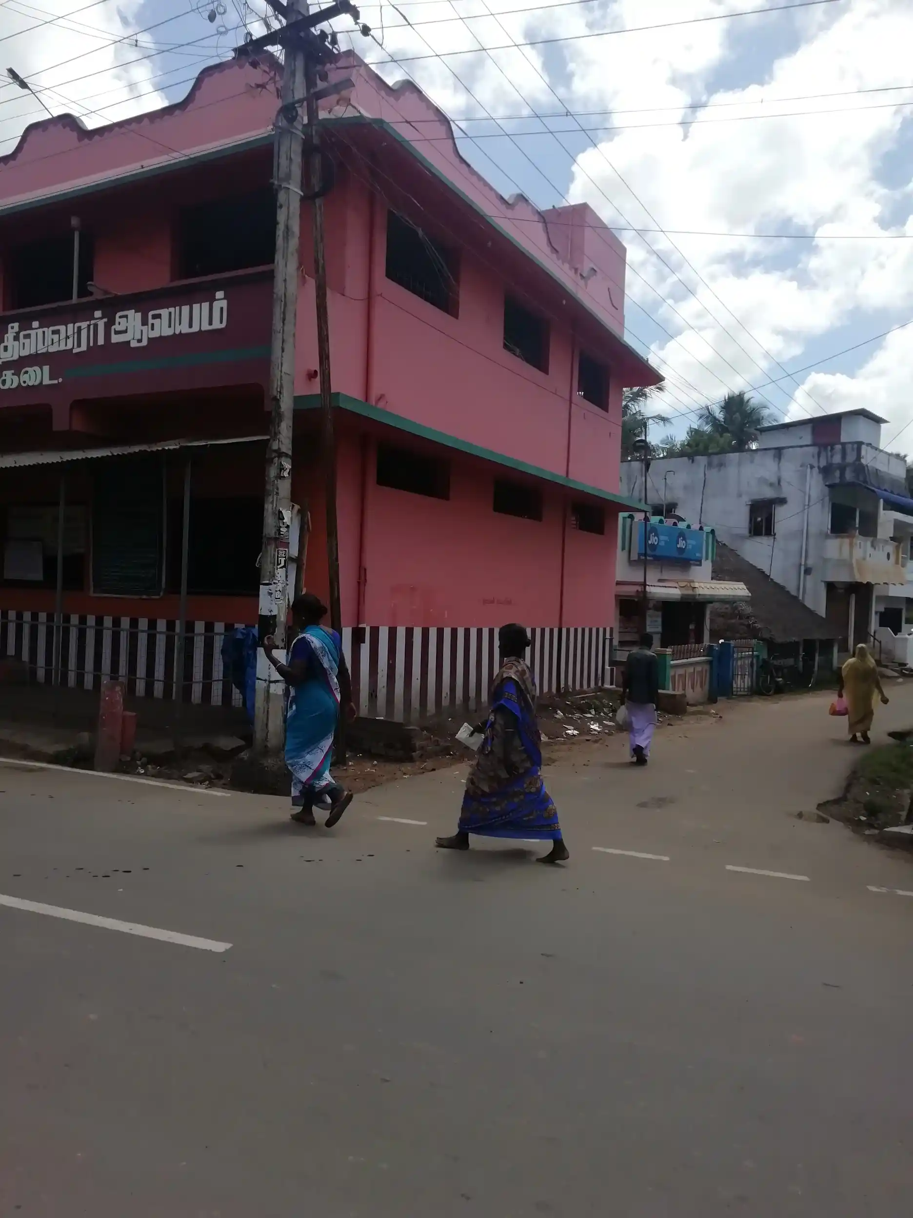 Arulmigu Uthrabathiswar Temple, Marakkadai - 614001