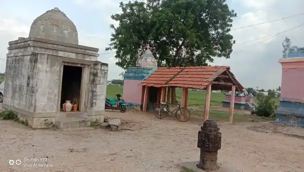 Arulmigu Uththma Meenachi Amman Temple, Kallurani - 630559 Arulmigu Uththma Meenachi Amman Temple, Kallurani - 630559, Sivagangai - Ancient Temple Architecture and History Image 3