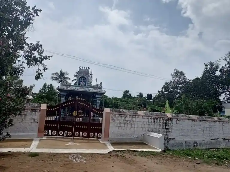 Arulmigu Uthukuliamman Vakaiyara Temple, Punjaipuliyampatti, Punjaipuliyampatti - 638459 அருள்மிகு ஊத்துக்குளியம்மன் வகையறா திருக்கோயில், Punjaipuliyampatti, Punjaipuliyampatti - 638459, Erode - Ancient Temple Architecture and History Image 2