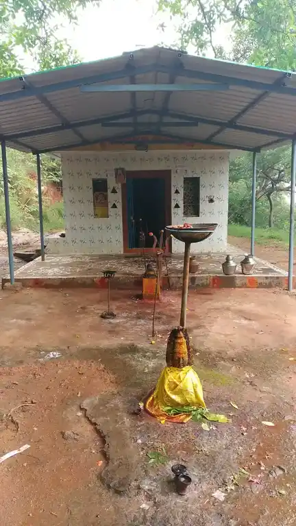 Arulmigu Uthukuttai Mariyamman Temple, Kezhikallpattu - 606803 அருள்மிகு ஊத்துக்குட்டைமாரியம்மன் திருக்கோயில், Kezhikallpattu - 606803, Tiruvannamalai - Ancient Temple Architecture and History Image 6