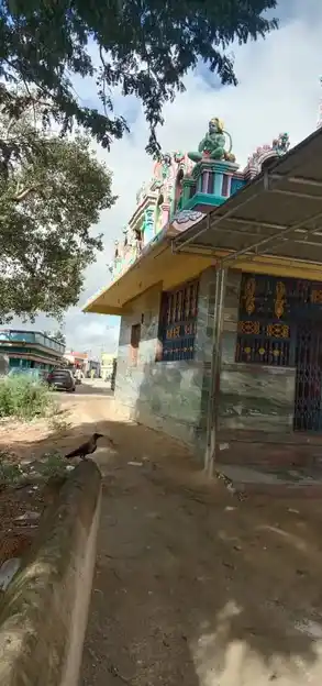 Arulmigu Uttamakaragamman Temple, Kattinaikkandhoddi - 635105 Arulmigu Uttamakaragamman Temple, Kattinaikkandhoddi - 635105, Krishnagiri - Ancient Temple Architecture and History Image 2