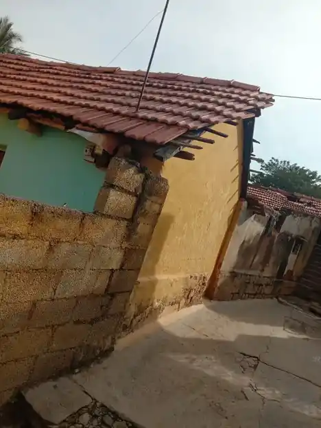 Arulmigu Uttamakaragamman Temple, Motham Agraharam - 635126 Arulmigu Uttamakaragamman Temple, Motham Agraharam - 635126, Krishnagiri - Ancient Temple Architecture and History Image 3