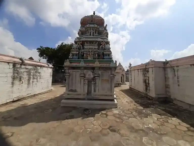 Arulmigu Utthira Veera Ragava Perumal Temple, Old Kottai Medu, Dharapuram - 638656 Arulmigu Utthira Veera Ragava Perumal Temple, Old Kottai Medu, Old Kottai Medu - 638656, Tiruppur - Ancient Temple Architecture and History Image 3