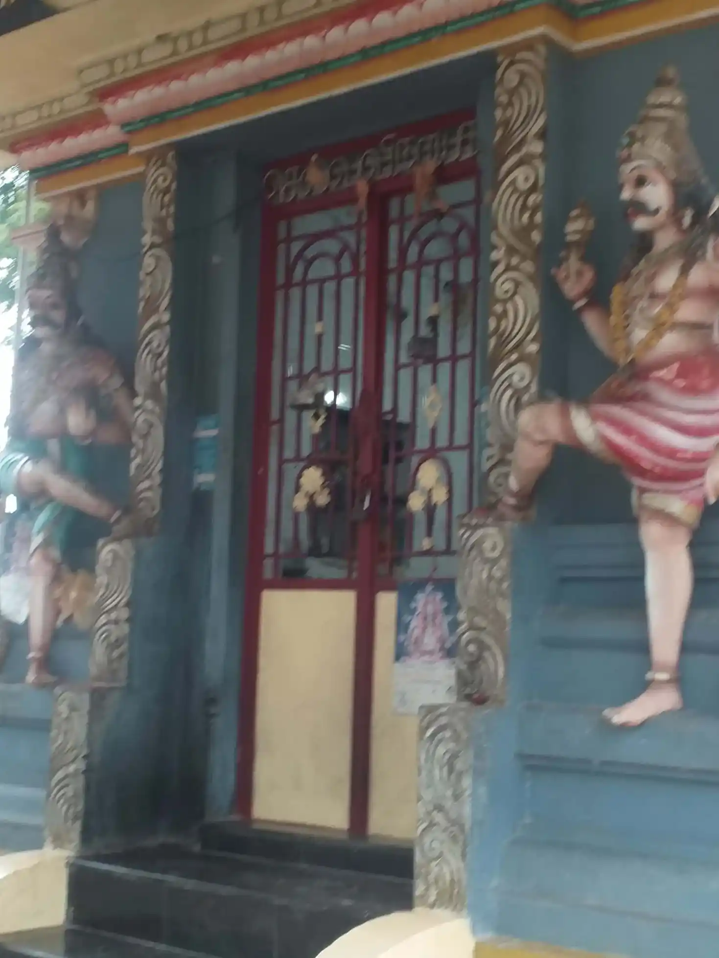 Arulmigu Uyyavanthamman Temple, Thirukalapatti - 630501 அருள்மிகு. ஒய்யவந்தம்மன் திருக்கோயில், Thirukalapatti - 630501, Sivagangai - Ancient Temple Architecture and History Image 3