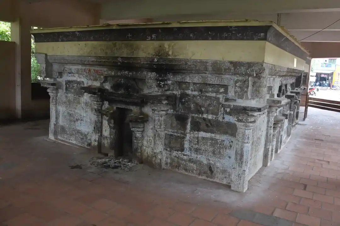 Arulmigu Vaaivu Lingam Temple, Tiruvannamalai - 606604 அருள்மிகு வாயுலிங்கம் திருக்கோயில், திருவண்ணாமலை - 606604, Tiruvannamalai - Ancient Temple Architecture and History Image 3