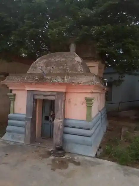 Arulmigu Vaalmeegi Eeswari Temple, Thalirmarunkoor - 623407 அருள்மிகு வால்மீகிஈஸ்வரி திருக்கோயில், Thalirmarunkoor - 623407, Ramanathapuram - Ancient Temple Architecture and History Image 7
