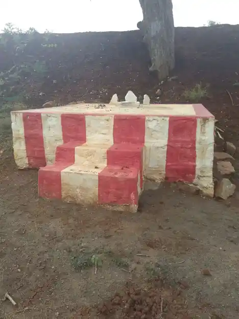 Arulmigu Vadakampatti Ayyanar Temple, Azhagapuri - 621311 Arulmigu Vadakampatti ayyanar Temple, Azhagapuri - 621311, Thiruchirappalli - Ancient Temple Architecture and History Image 2