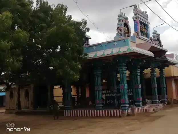 Arulmigu Vadakasiamman Temple, Middle Of The Street, Ariyanayakipuram - 627862 அருள்மிகு வடகாசியம்மன் திருக்கோயில், Middle Of The Street, Ariyanayakipuram - 627862, Tenkasi - Ancient Temple Architecture and History Image 2