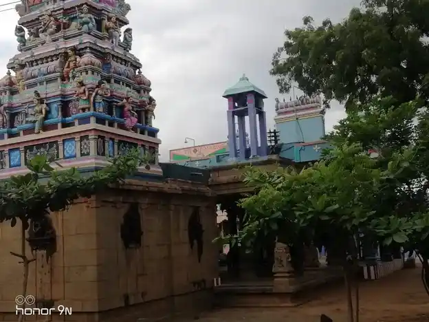 Arulmigu Vadakasiamman Temple, Middle Of The Street, Ariyanayakipuram - 627862 அருள்மிகு வடகாசியம்மன் திருக்கோயில், Middle Of The Street, Ariyanayakipuram - 627862, Tenkasi - Ancient Temple Architecture and History Image 3