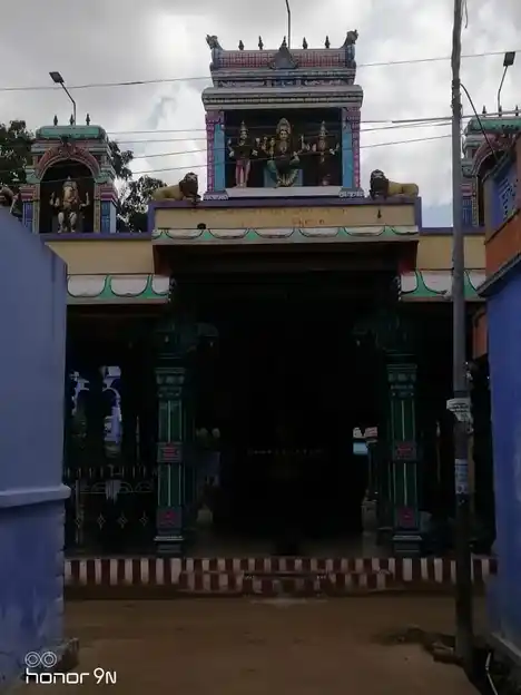 Arulmigu Vadakasiamman Temple, Middle Of The Street, Ariyanayakipuram - 627862 அருள்மிகு வடகாசியம்மன் திருக்கோயில், Middle Of The Street, Ariyanayakipuram - 627862, Tenkasi - Ancient Temple Architecture and History Image 4