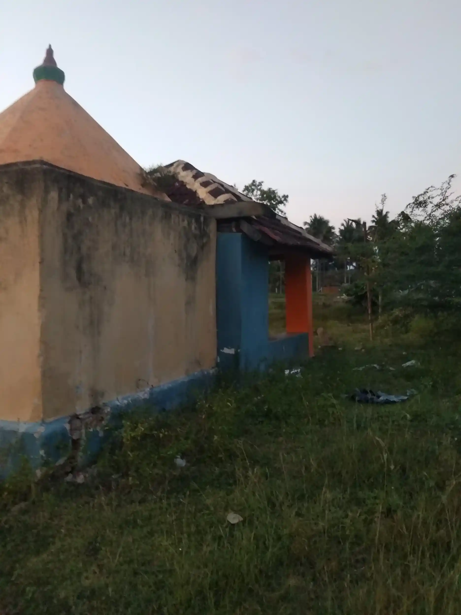 Arulmigu Vadakkalooramman Temple, Vadakkipalayam - 642110 அருள்மிகு வடக்கலூர் அம்மன் திருக்கோயில், Vadakkipalayam - 642110, Coimbatore - Ancient Temple Architecture and History Image 4