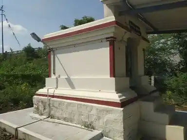 Arulmigu Vadakku Aathora Anjaneyar Temple, South, Dharapuram - 638656 அருள்மிகு வடக்கு ஆத்தோர அனுமந்தராயசாமி திருக்கோயில், South, Dharapuram - 638656, Tiruppur - Ancient Temple Architecture and History Image 2