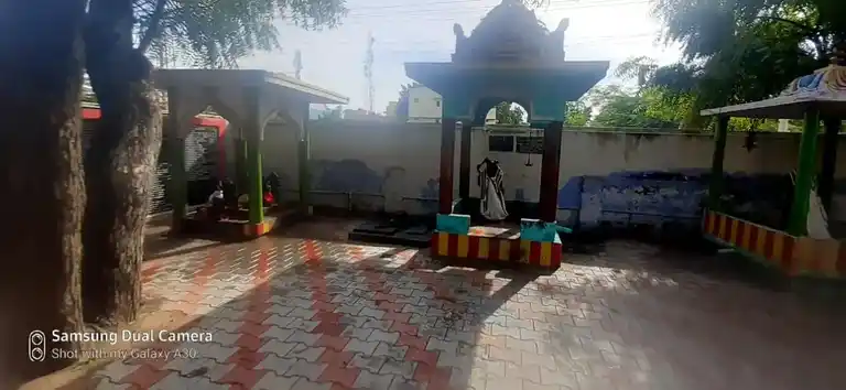 Arulmigu Vadakku Vaasal Selliyamman Temple, Mudukulathur - 623703 அருள்மிகு. வடக்கு வாசல் செல்லி அம்மன் திருக்கோயில், Mudukulathur - 623703, Ramanathapuram - Ancient Temple Architecture and History Image 3