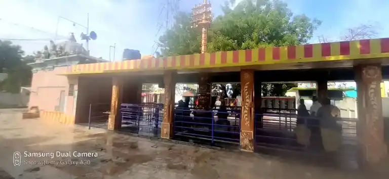 Arulmigu Vadakku Vaasal Selliyamman Temple, Mudukulathur - 623703 அருள்மிகு. வடக்கு வாசல் செல்லி அம்மன் திருக்கோயில், Mudukulathur - 623703, Ramanathapuram - Ancient Temple Architecture and History Image 5