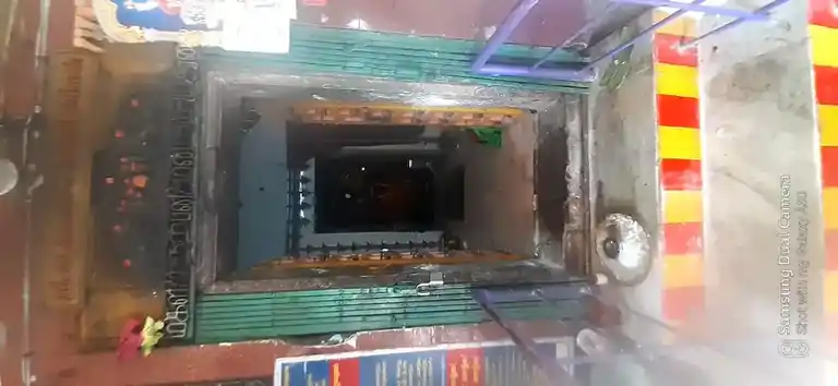 Arulmigu Vadakku Vaasal Selliyamman Temple, Mudukulathur - 623703 அருள்மிகு. வடக்கு வாசல் செல்லி அம்மன் திருக்கோயில், Mudukulathur - 623703, Ramanathapuram - Ancient Temple Architecture and History Image 6