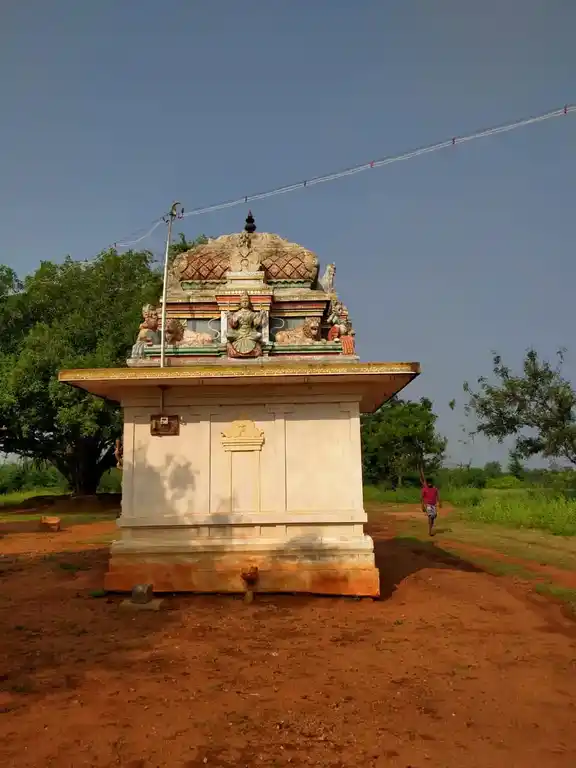 Arulmigu Vadakku Vasal Chelliyamman Temple, Attappatti - 625108 அருள்மிகு வடக்குவாசல் செல்லியம்மன் திருக்கோயில், Attappatti - 625108, Madurai - Ancient Temple Architecture and History Image 2