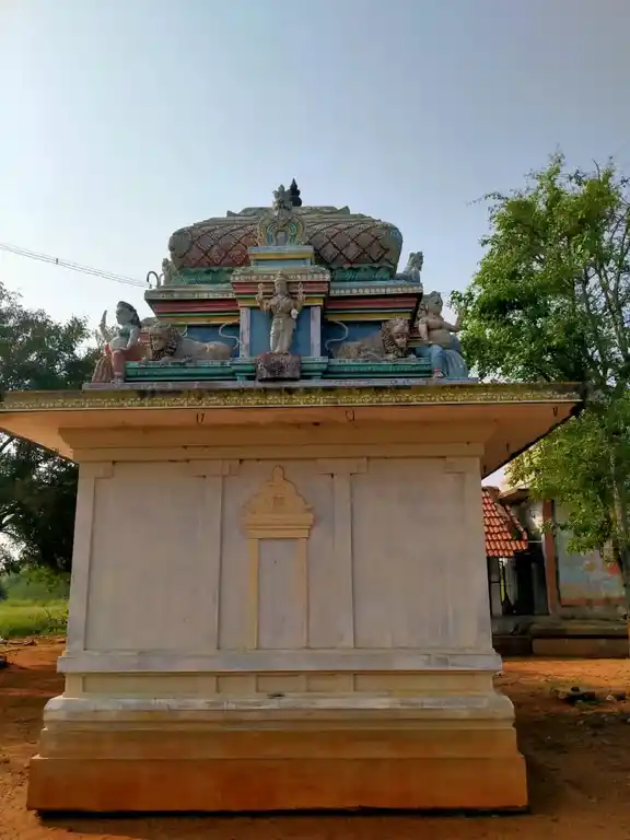 Arulmigu Vadakku Vasal Chelliyamman Temple, Attappatti - 625108 அருள்மிகு வடக்குவாசல் செல்லியம்மன் திருக்கோயில், Attappatti - 625108, Madurai - Ancient Temple Architecture and History Image 3