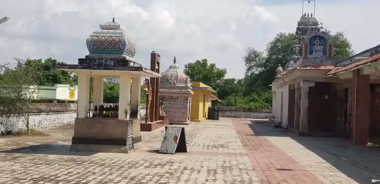 Arulmigu Vadakku Vasal Selli Amman Temple, Kalappur - 630501 Arulmigu Vadakku Vasal Selli Amman Temple, Kalappur - 630501, Sivagangai - Ancient Temple Architecture and History Image 3