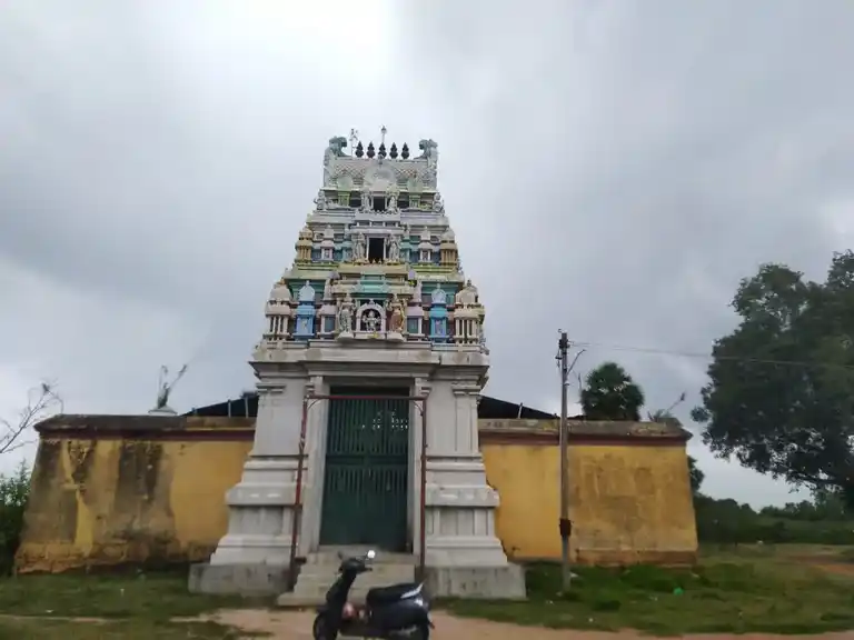 Arulmigu Vadakku Vasal Selliyamman Temple, Eluvankottai - 630303 அருள்மிகு. வடக்கு வாசல் செல்லியம்மன் திருக்கோயில், Eluvankottai - 630303, Sivagangai - Ancient Temple Architecture and History Image 2