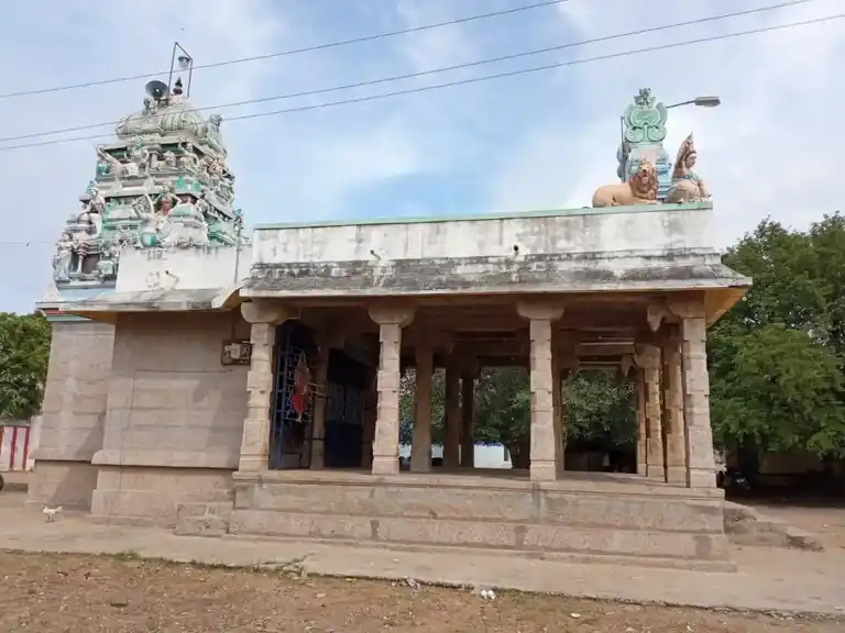 Arulmigu Vadakkuvasal Cellayeamman Temple, Kalappanpatti - 625529 அருள்மிகு வடக்குவாசல் செல்லியம்மன் திருக்கோயில், Kalappanpatti - 625529, Madurai - Ancient Temple Architecture and History Image 2