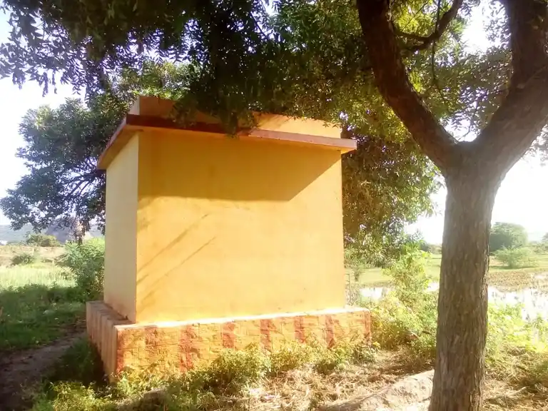 Arulmigu Vadakkuvasal Sellayi Amman Temple, Nadumuthalaikulam - 625514