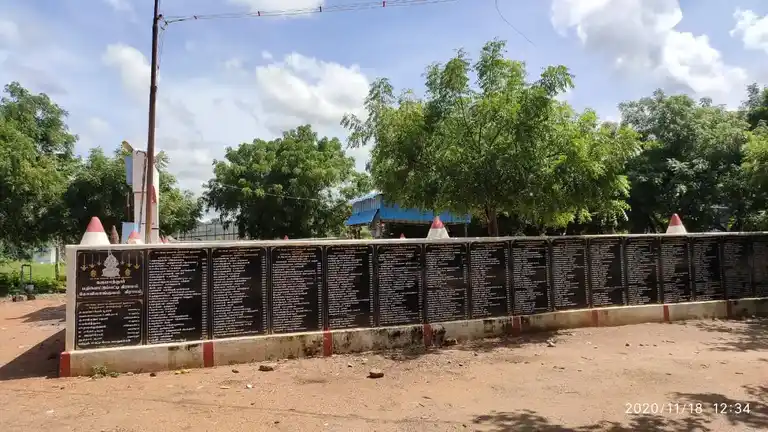 Arulmigu Vadakkuvasal Selliamman Temple, Karumathur - 625514 அருள்மிகு வடக்கு வாசல் செல்லியம்மன் திருக்கோயில், Karumathur - 625514, Madurai - Ancient Temple Architecture and History Image 4