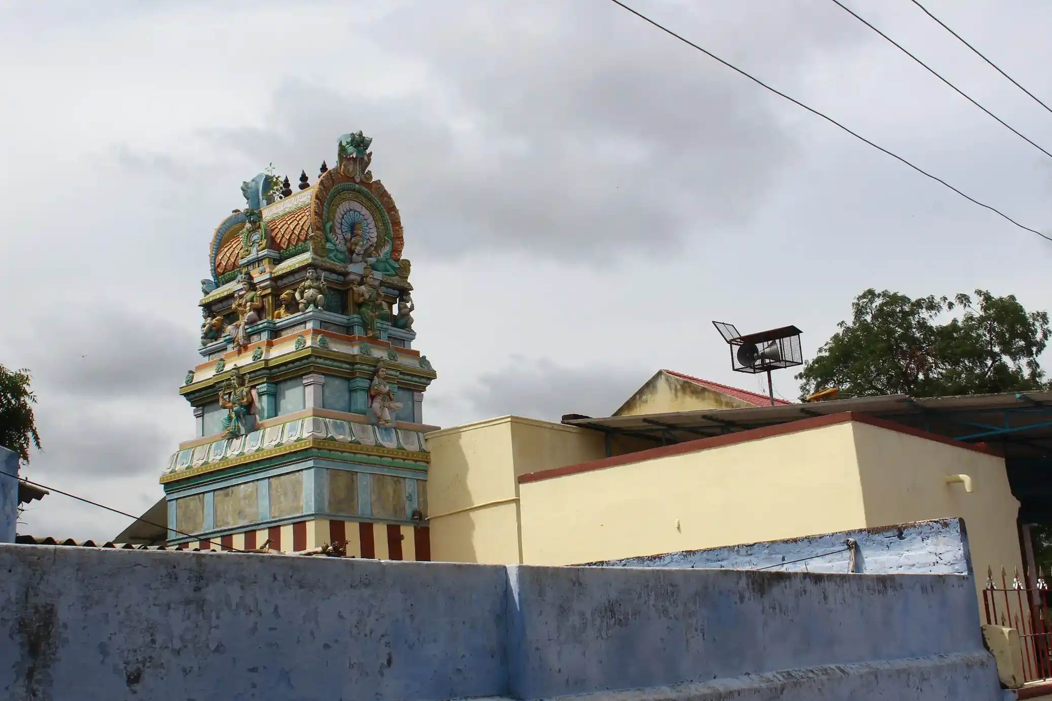 Arulmigu Vadakkuvaselliamman Temple, Street End, Karaieruppu - 627357 அருள்மிகு வடக்குவாச்செல்வியம்மன் திருக்கோயில், Street End, கரையிருப்பு - 627357, Tirunelveli - Ancient Temple Architecture and History Image 4