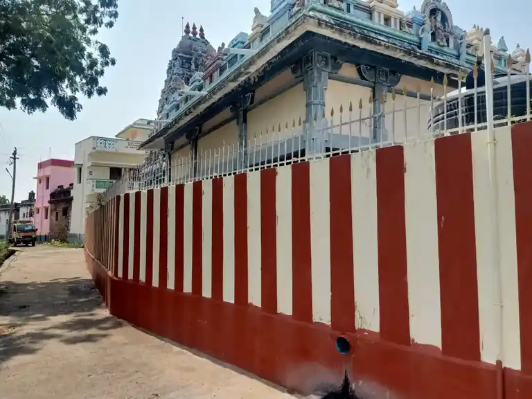Arulmigu Vadakkuvaselliamman Temple, Theethampatti - 628502