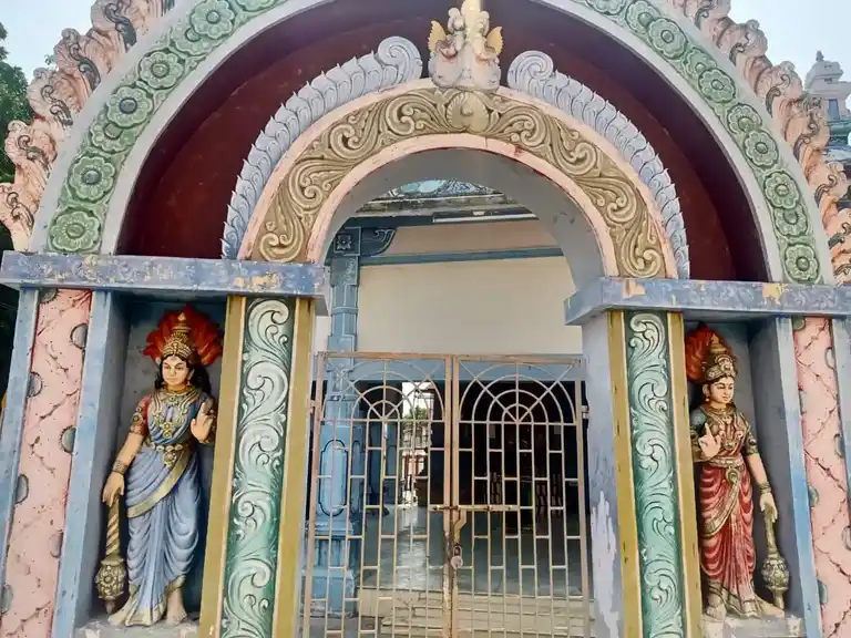 Arulmigu Vadakkuvaselliamman Temple, Theethampatti - 628502 அருள்மிகு வடக்குவாச் செல்வியம்மன் திருக்கோயில், Theethampatti - 628502, Thoothukudi - Ancient Temple Architecture and History Image 3