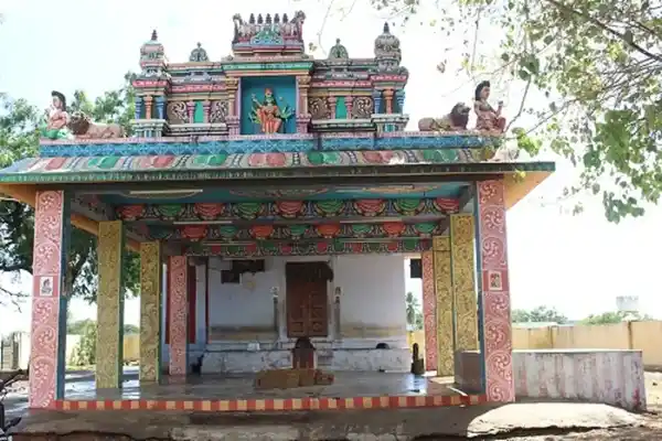 Arulmigu Vadakkuvaselviamman Temple, Middle Of The Street, Keelapattam - 627351