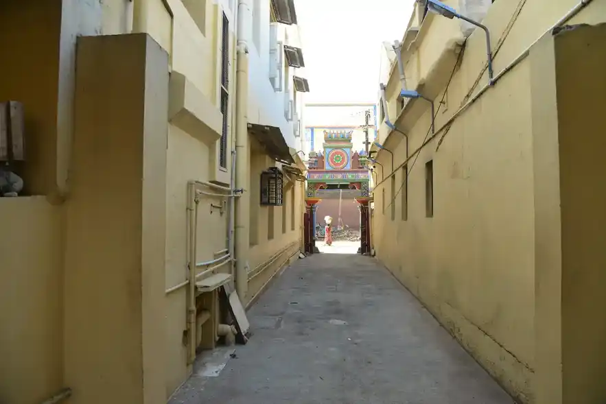 Arulmigu Vadakuvasal Hanuman Temple, Simmakal, Madurai - 625001 அருள்மிகு வடக்குவாசல் அனுமன் திருக்கோவில், சிம்மக்கல், மதுரை - 625001, Madurai - Ancient Temple Architecture and History Image 4