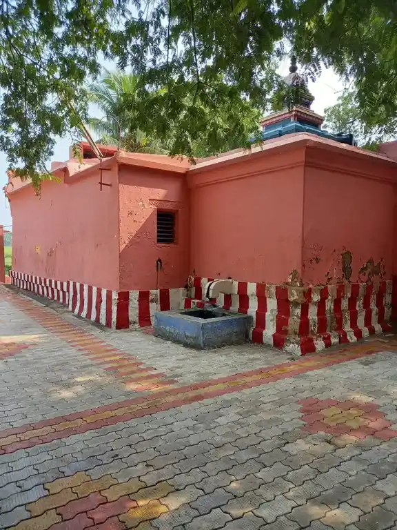 Arulmigu Vadakuvaselvi Amman Temple, Vellakal - 627806 அருள்மிகு வடக்குவாச்செல்வியம்மன் திருக்கோயில், வெள்ளக்கால் - 627806, Tenkasi - Ancient Temple Architecture and History Image 2