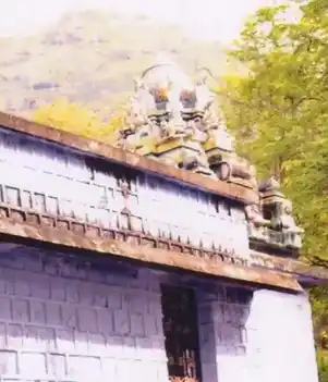 Arulmigu Vadamalai Nachiamman Temple, Bodinaiyakkanur - 625513 அருள்மிகு வடமலை நாச்சியம்மன் திருக்கோயில், Bodinaiyakkanur - 625513, Theni - Ancient Temple Architecture and History Image 3